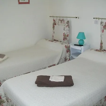 Au Charme Du Levat 2* Saint Paul de Loubressac