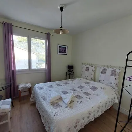 Au Charme Du Levat 2*